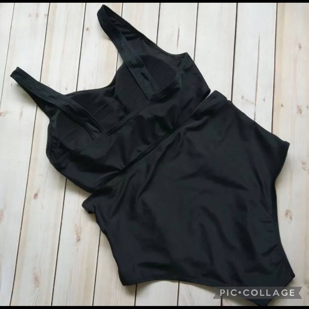 Plus size, high quality, black one piece monokini swimsuit - Picture 4 of 4
